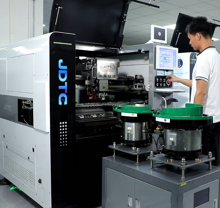 炬鼎貼插對(duì)異型插件機(jī)價(jià)格因素的深度剖析