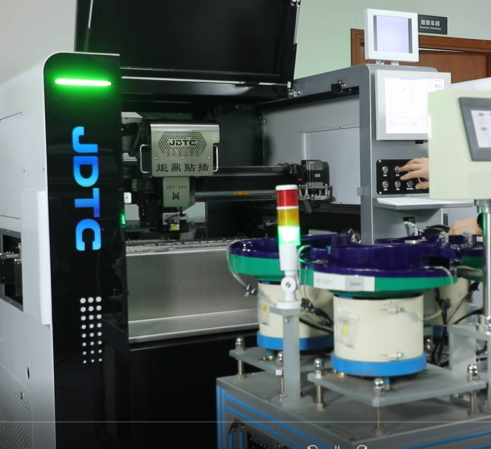 自動(dòng)插件機(jī)技術(shù)在手機(jī)制造領(lǐng)域的應(yīng)用