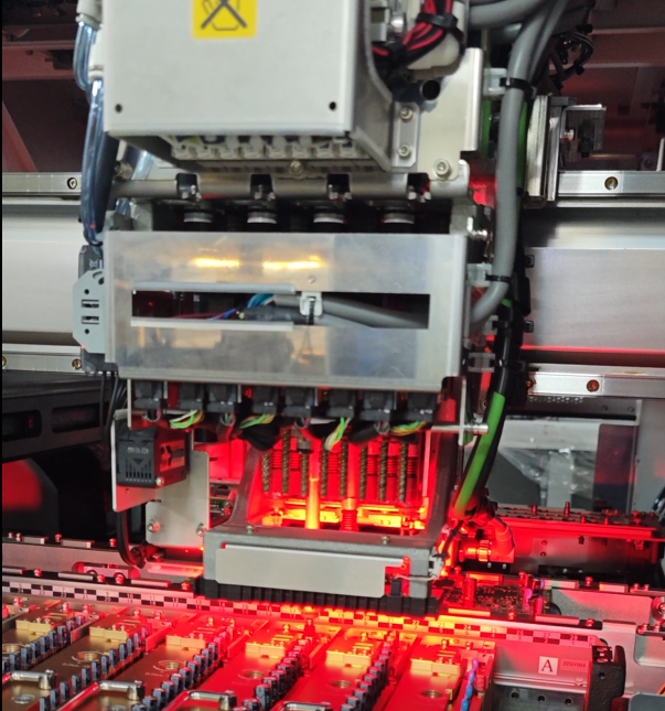 插件機(jī)廠家：從技術(shù)實力到服務(wù)網(wǎng)絡(luò)，五維評估體系助您精準(zhǔn)選擇